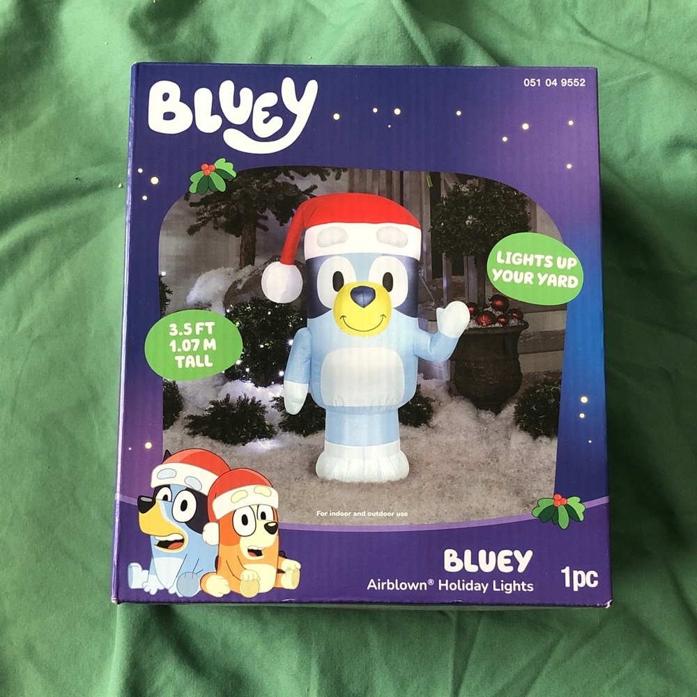 BLUEY In Santa Hat 3.5ft Inflatable Holiday Light